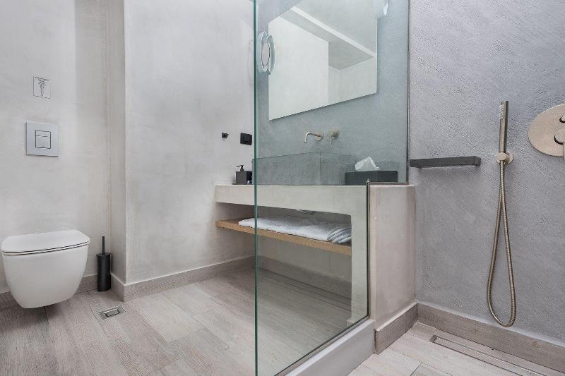 Karat Suites image