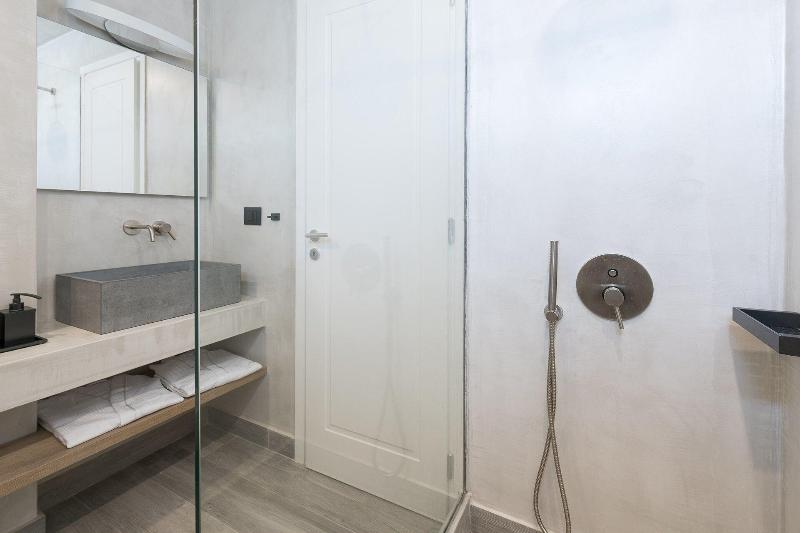 Karat Suites image