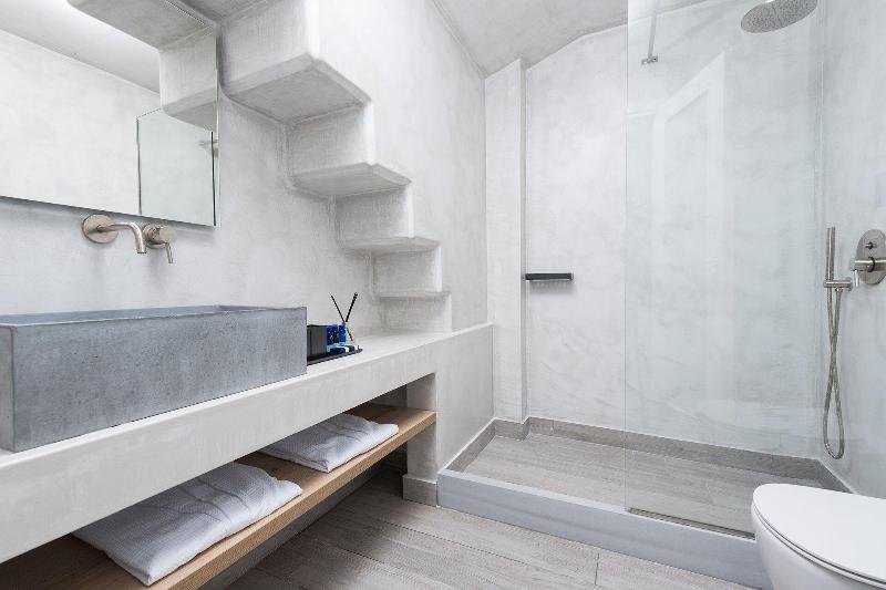Karat Suites image
