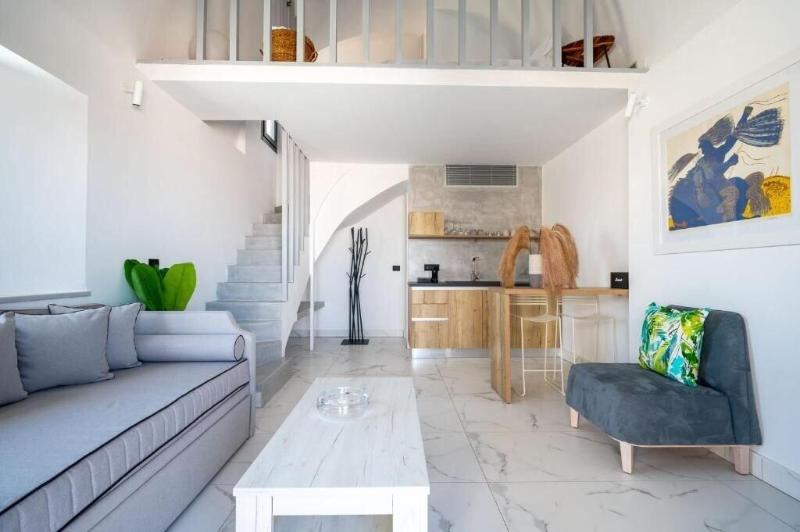 Karat Suites image
