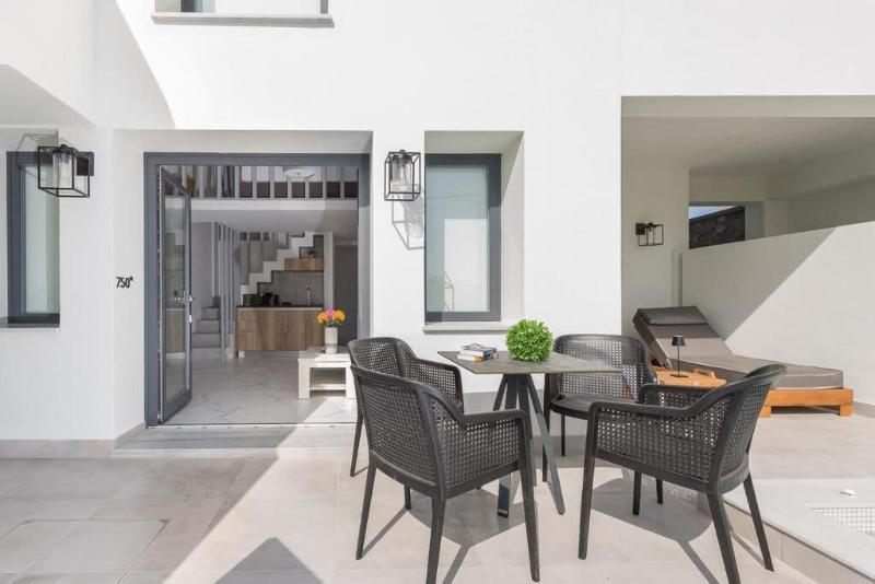 Karat Suites image