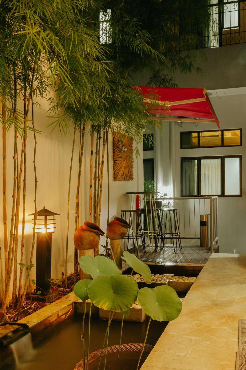 Urbanest Inn House Slipi image