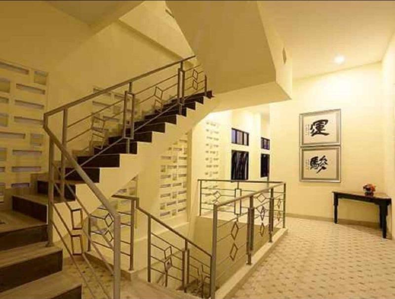 Urbanest Inn House Slipi image