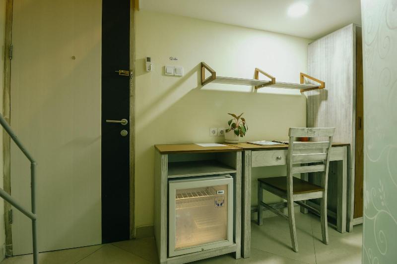 Urbanest Inn House Slipi image