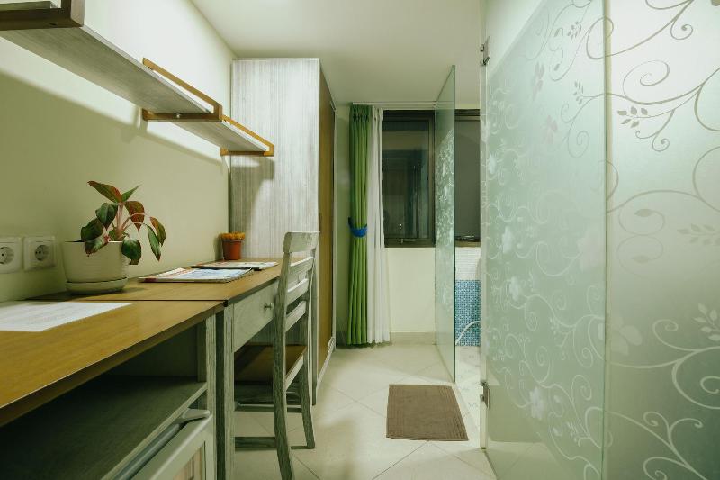 Urbanest Inn House Slipi image