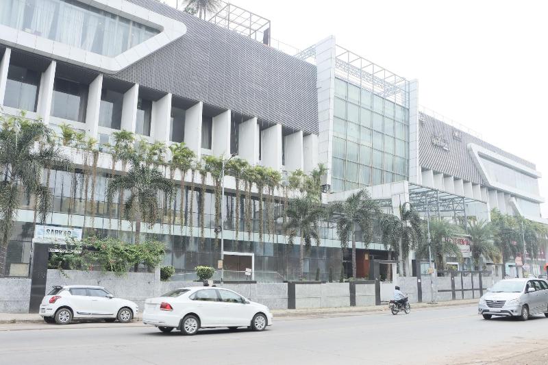 Regenta Central Hotel & Convention Nagpur image