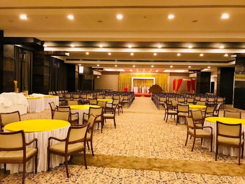 Regenta Central Hotel & Convention Nagpur image