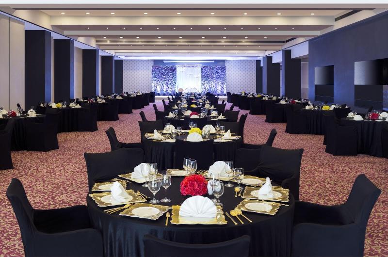 Regenta Central Hotel & Convention Nagpur image