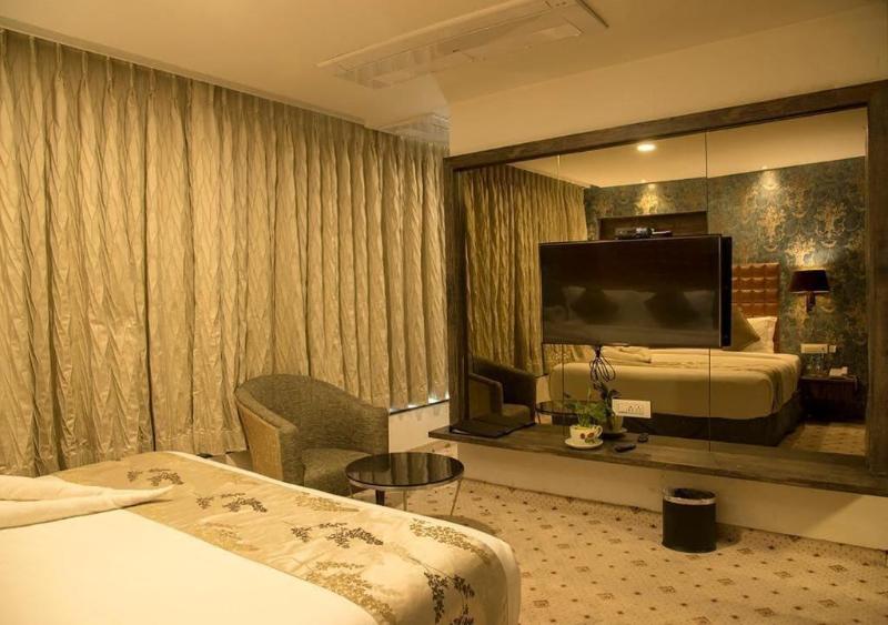 Regenta Central Hotel & Convention Nagpur image
