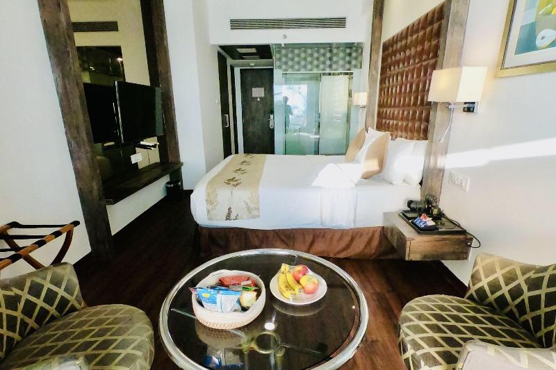 Regenta Central Hotel & Convention Nagpur image