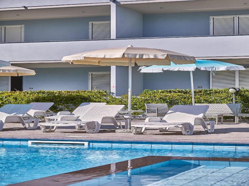 Golden Hotel & Apartments image