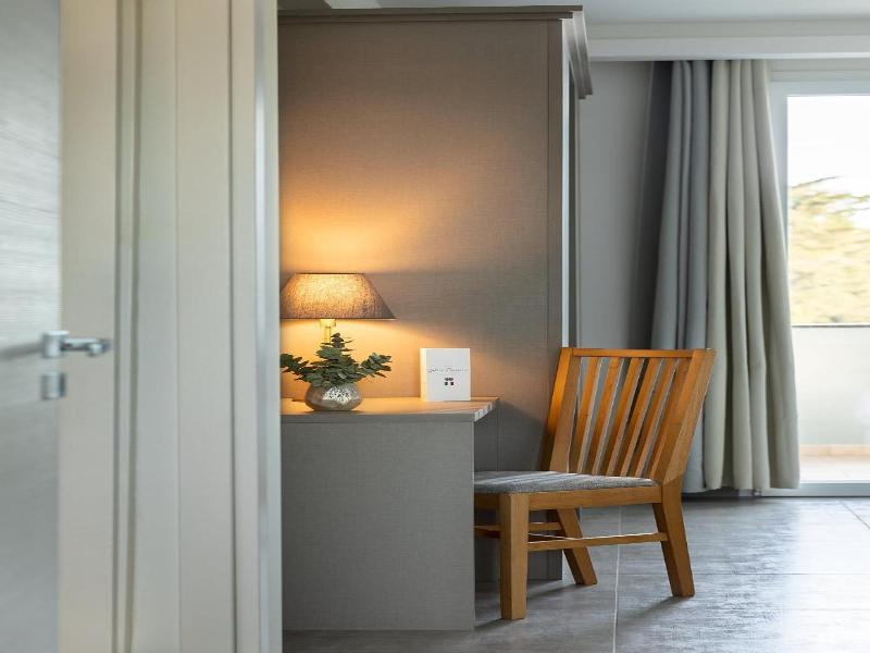 Golden Hotel & Apartments image