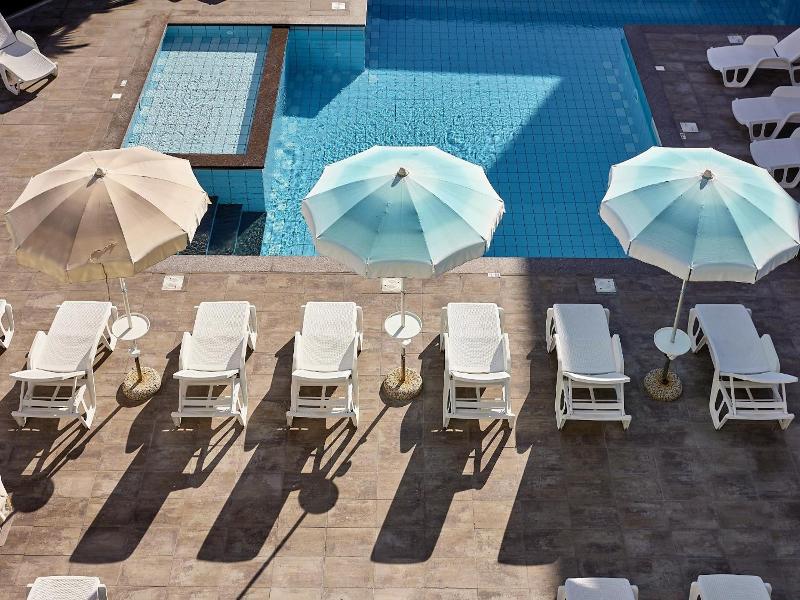 Golden Hotel & Apartments image
