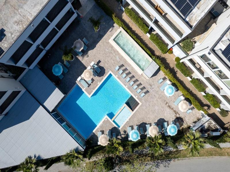 Golden Hotel & Apartments image