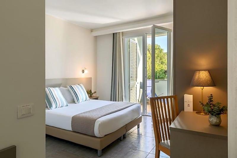 Golden Hotel & Apartments image