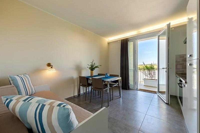 Golden Hotel & Apartments image