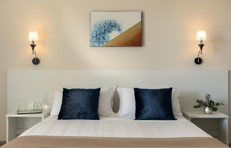 Golden Hotel & Apartments image