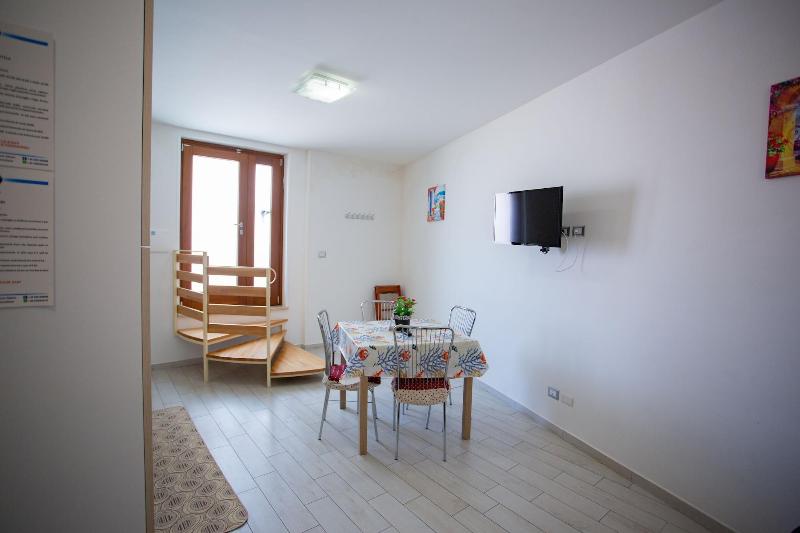 Odissea Residence e Rooms image