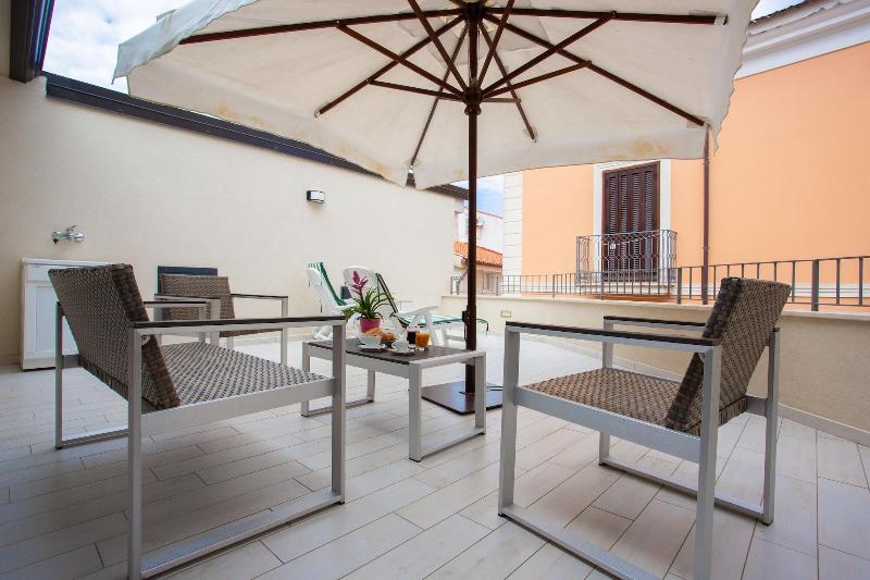 Odissea Residence e Rooms image