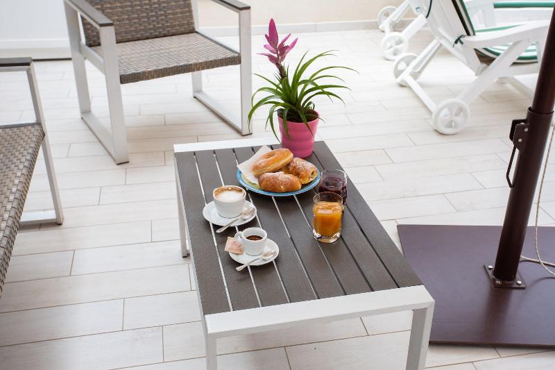 Odissea Residence e Rooms image