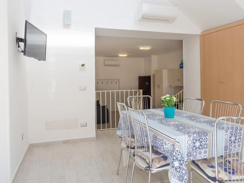 Odissea Residence e Rooms image