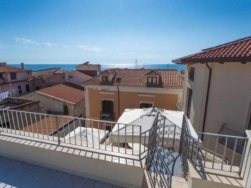 Odissea Residence e Rooms image