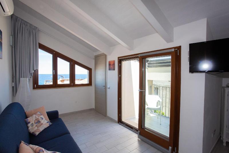 Odissea Residence e Rooms image
