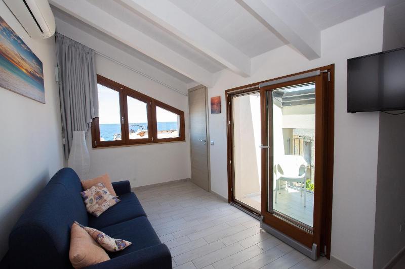 Odissea Residence e Rooms image