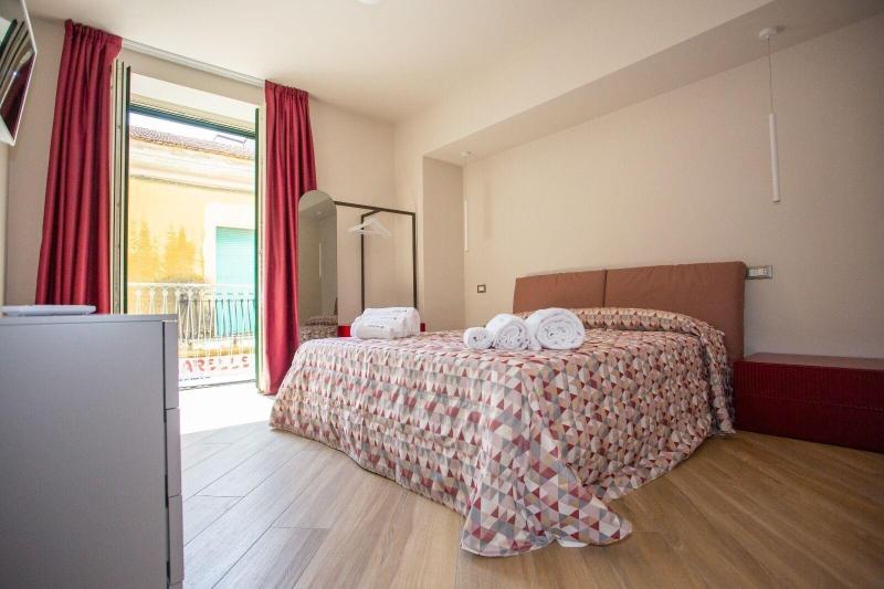 Odissea Residence e Rooms image