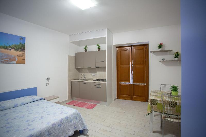 Odissea Residence e Rooms image