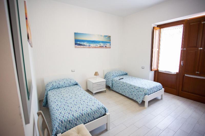 Odissea Residence e Rooms image