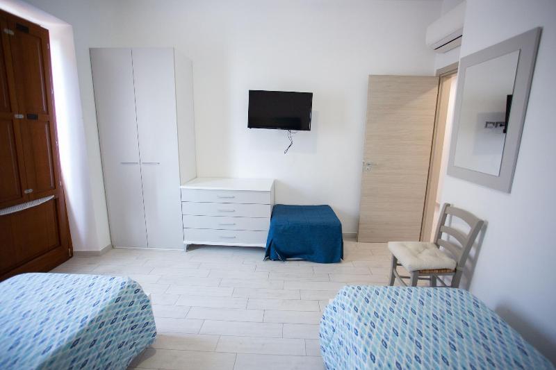 Odissea Residence e Rooms image
