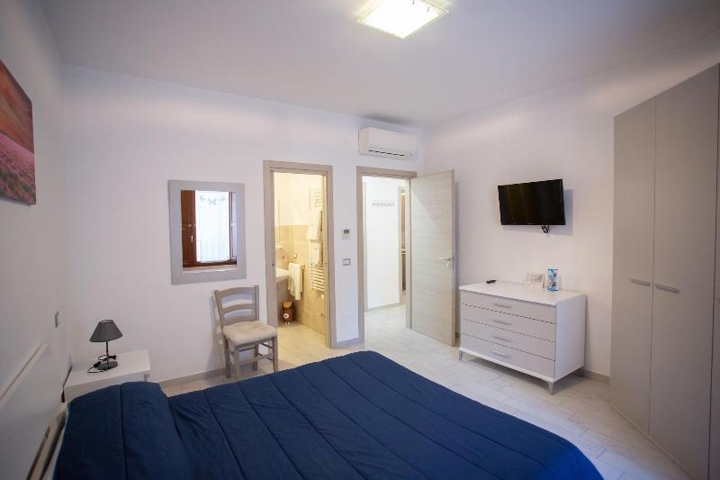 Odissea Residence e Rooms image