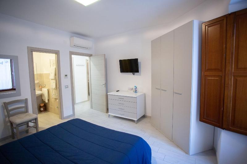 Odissea Residence e Rooms image