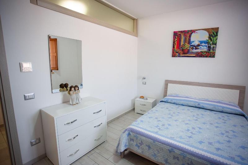 Odissea Residence e Rooms image