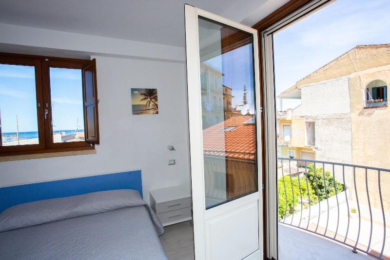 Odissea Residence e Rooms image