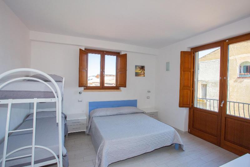 Odissea Residence e Rooms image