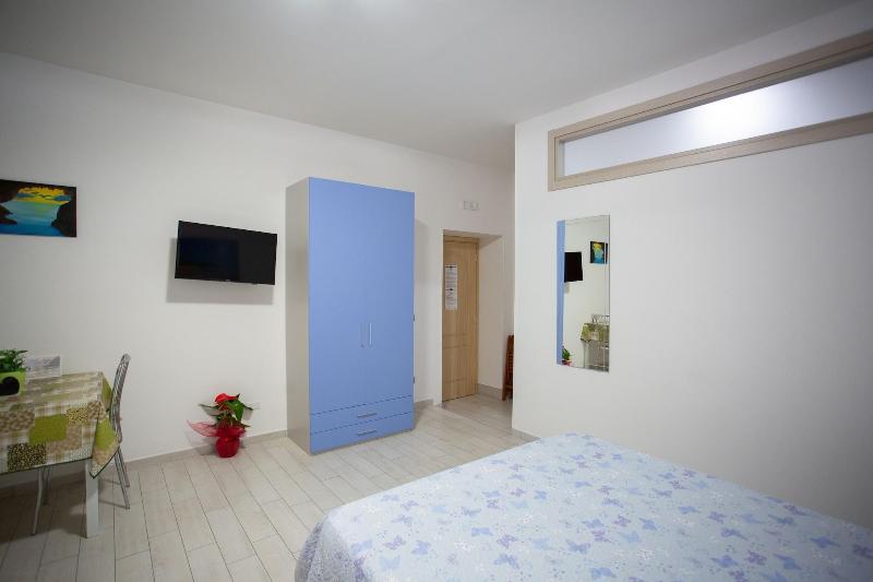 Odissea Residence e Rooms image