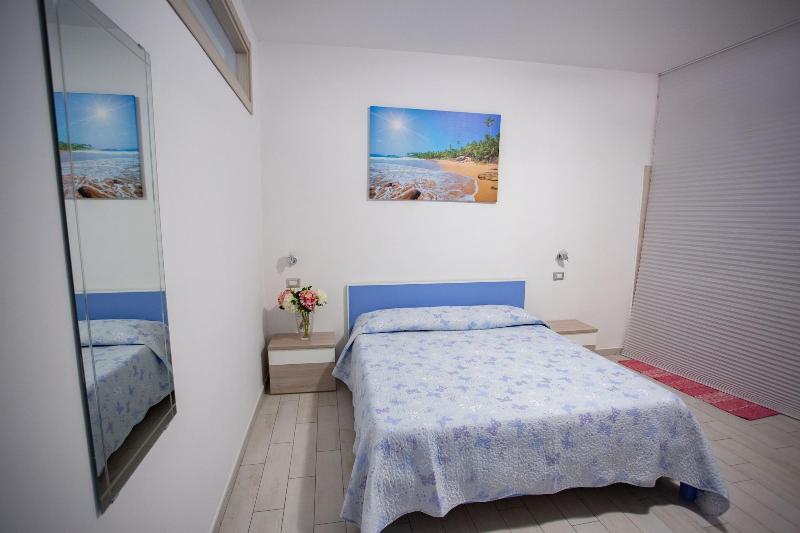Odissea Residence e Rooms image