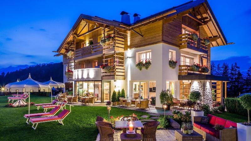 Alpine Boutique Villa Gabriela image