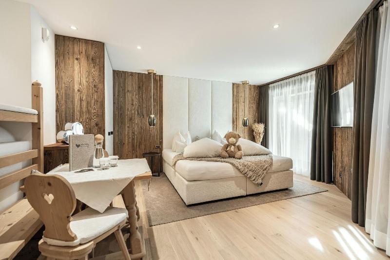 Alpine Boutique Villa Gabriela image
