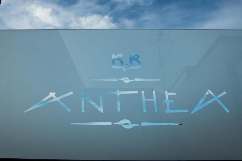 B&B Anthea image