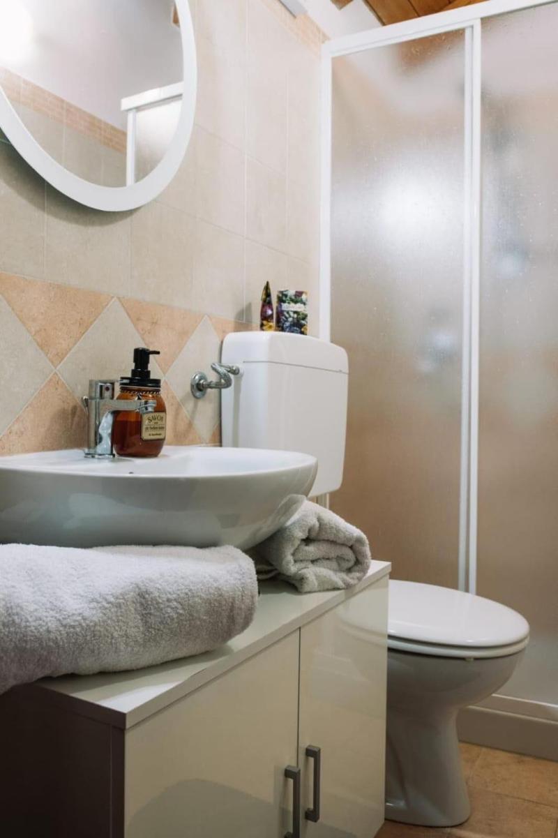 B&B Anthea image