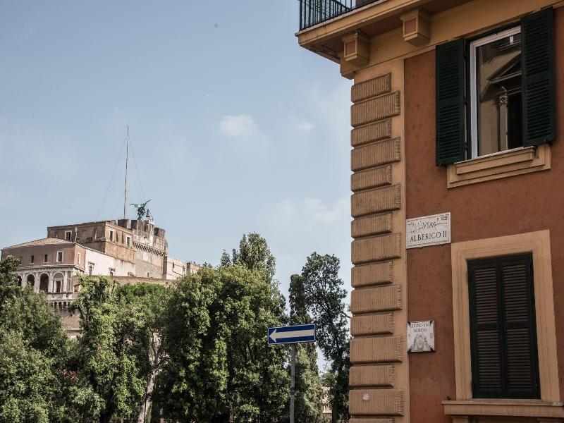 Domus Alberico image