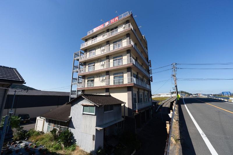 OYO Hotel Tsuru Sendai image