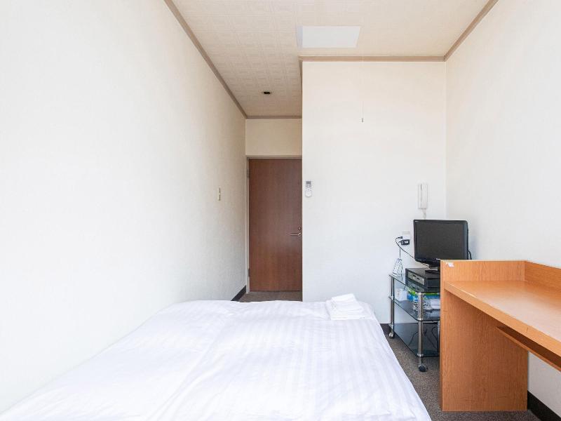 OYO Hotel Tsuru Sendai image