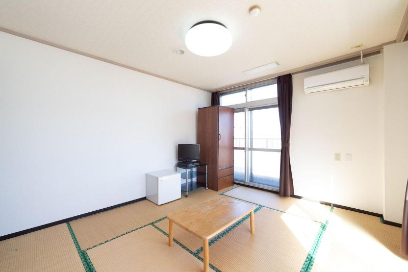 OYO Hotel Tsuru Sendai image