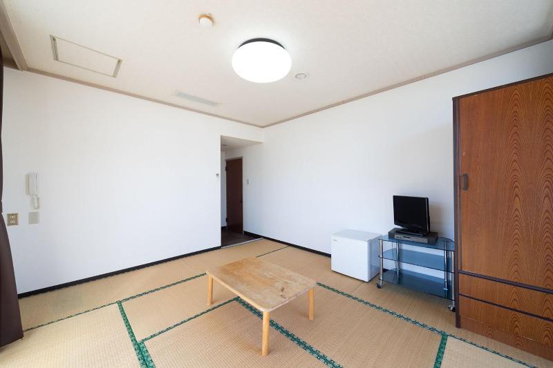 OYO Hotel Tsuru Sendai image