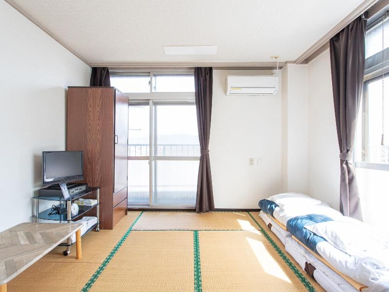 OYO Hotel Tsuru Sendai image