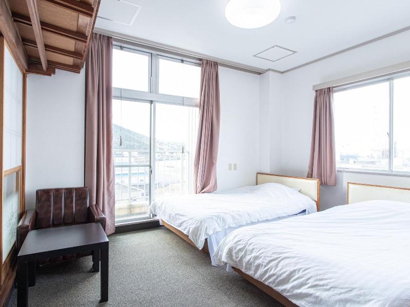OYO Hotel Tsuru Sendai image